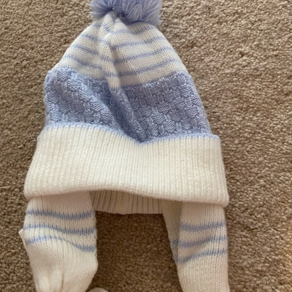 N/A adorable blue